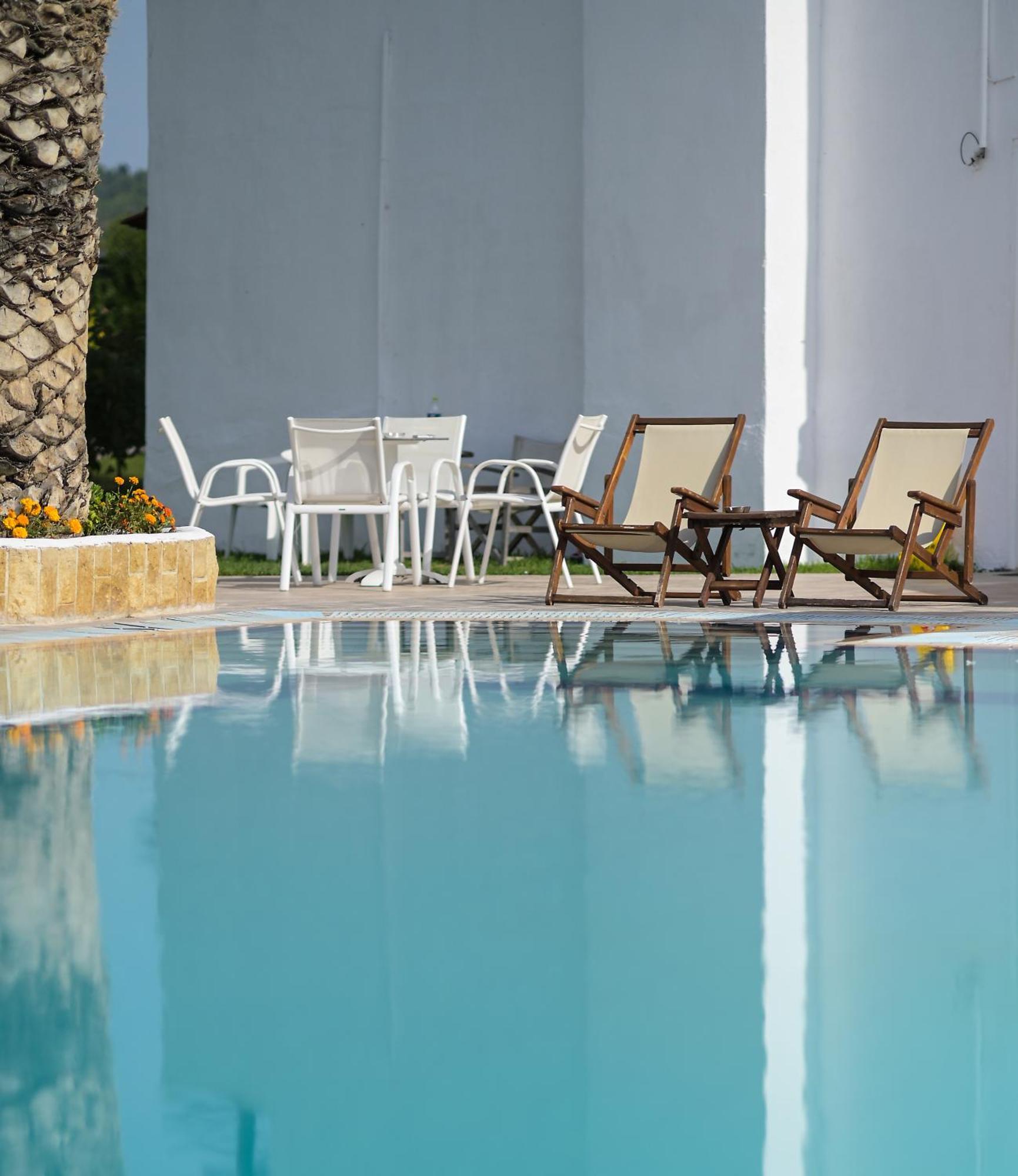 Estia Hotel Fourka Buitenkant foto